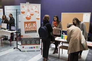 Nanterre (92), le 15 octobre 2015. Eco Campus 2015. Stand Hall bâtiment B.